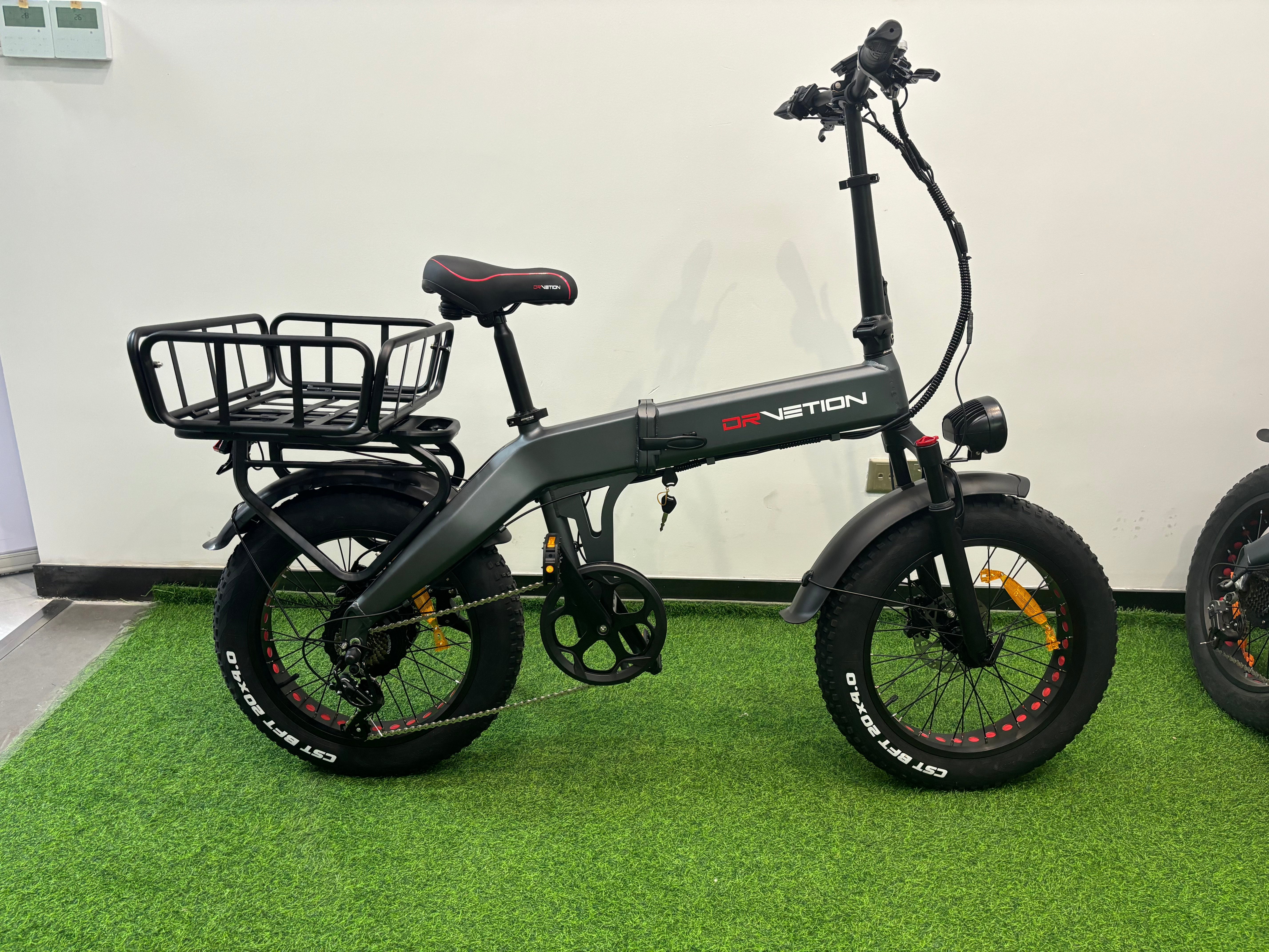 BT20 bakre bagasjebrett